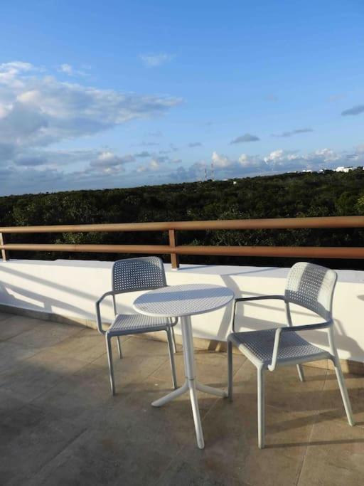Aku-Chic Newly Furbished Condo Jungle Pool Xetna Dış mekan fotoğraf