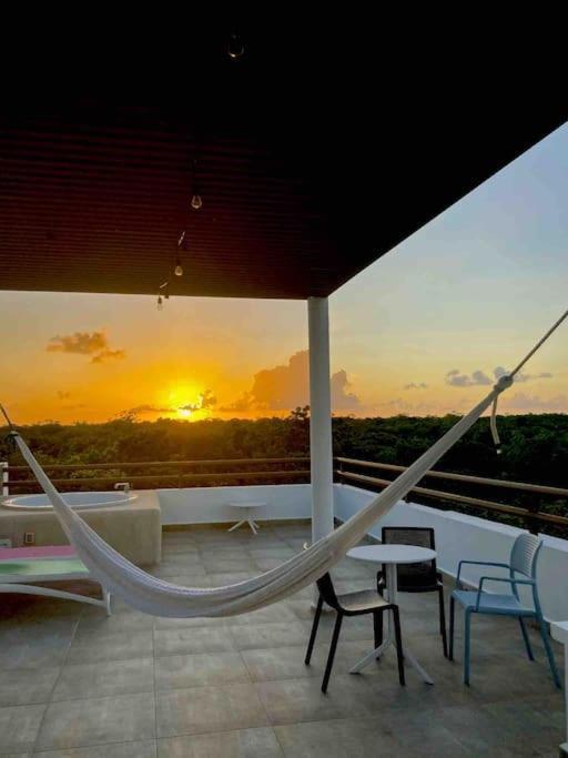 Aku-Chic Newly Furbished Condo Jungle Pool Xetna Dış mekan fotoğraf