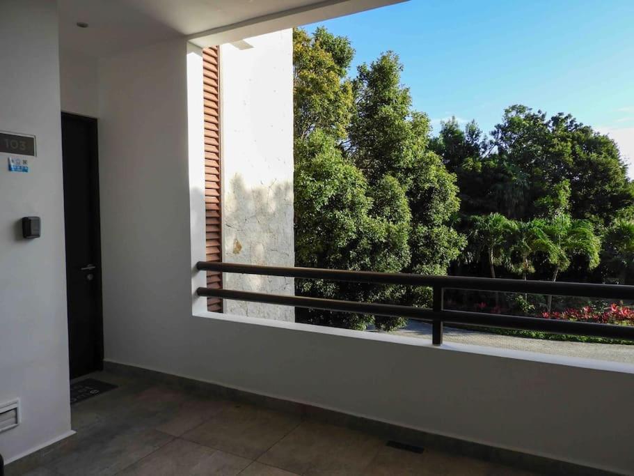 Aku-Chic Newly Furbished Condo Jungle Pool Xetna Dış mekan fotoğraf